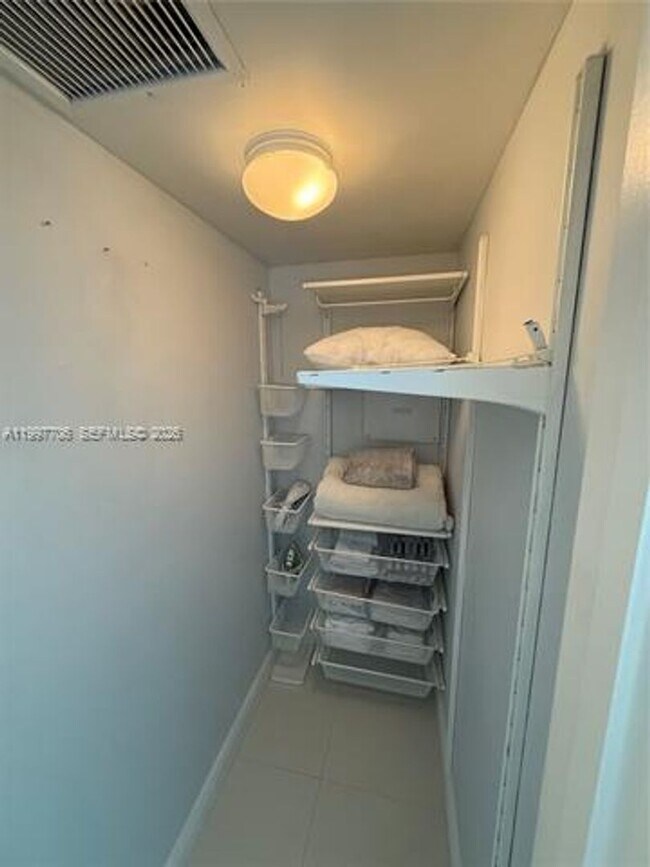 Building Photo - 50 Biscayne Blvd