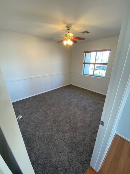 Building Photo - 43584 W Arizona Ave