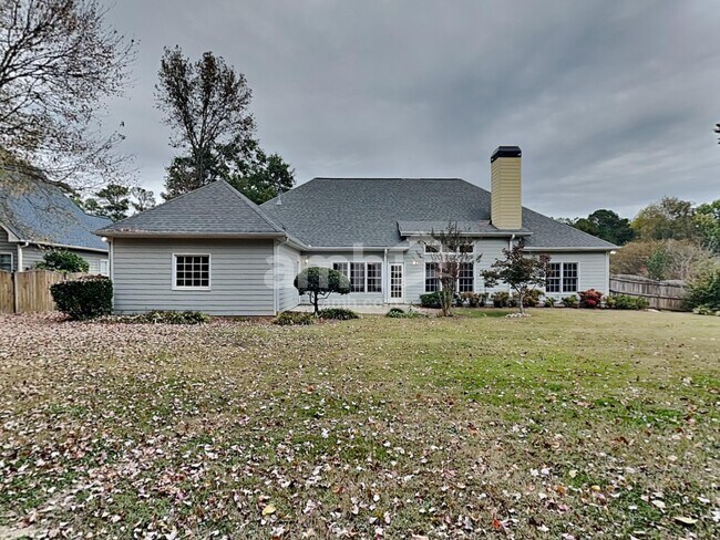 Building Photo - 201 Brackin Trace