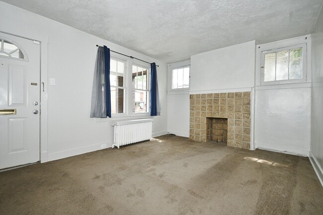 Building Photo - 1721 Montier St