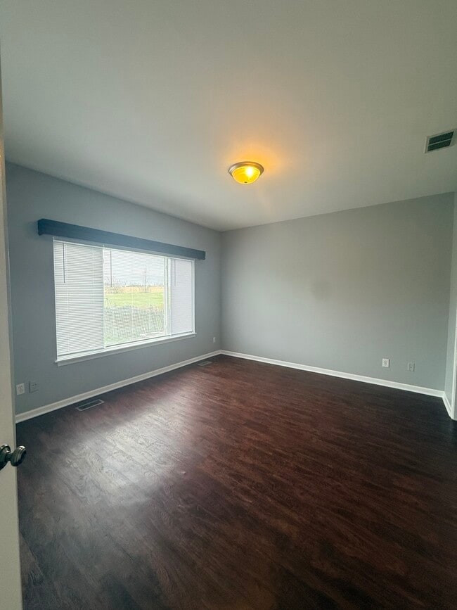 Building Photo - 21339 Earhart Ct