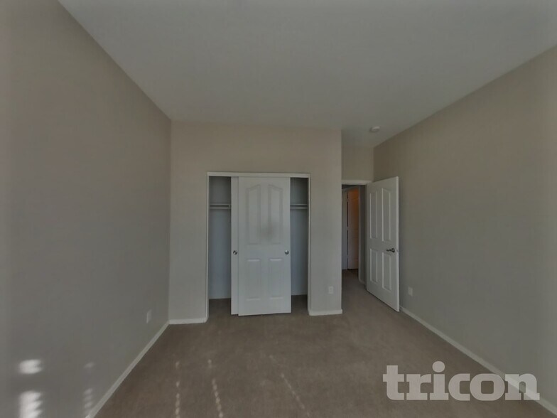 Building Photo - 12566 W Monterey Way