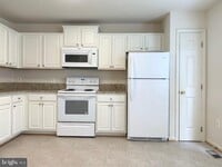 Building Photo - 411 Independence Dr
