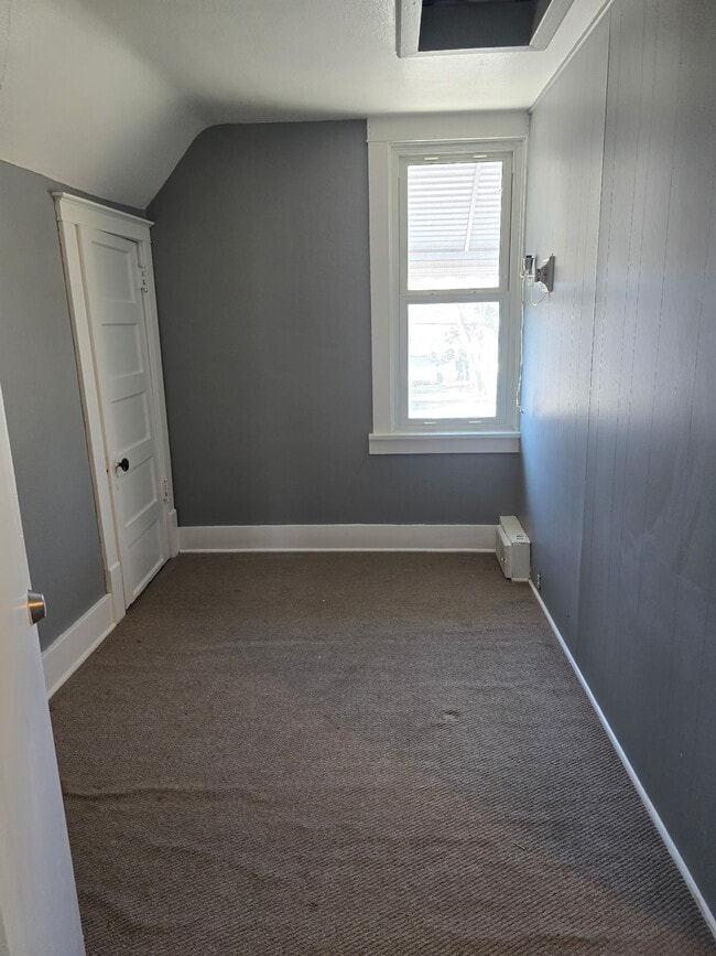 Building Photo - 2205 N Maryland Ave