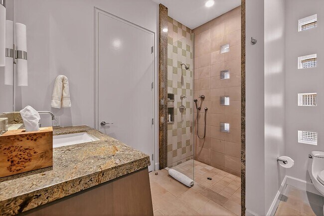 Building Photo - 9 Rockcrest