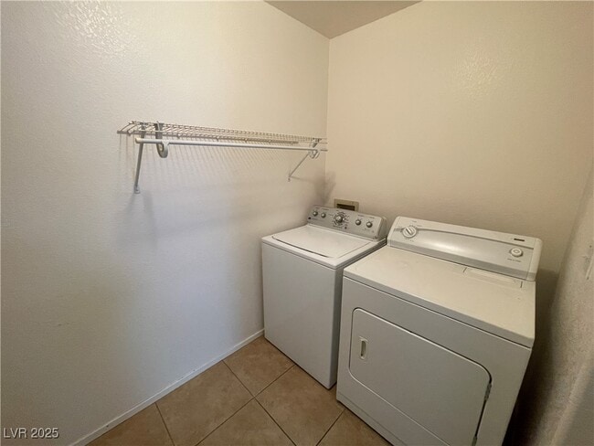 Building Photo - 502 Quail Bird Pl