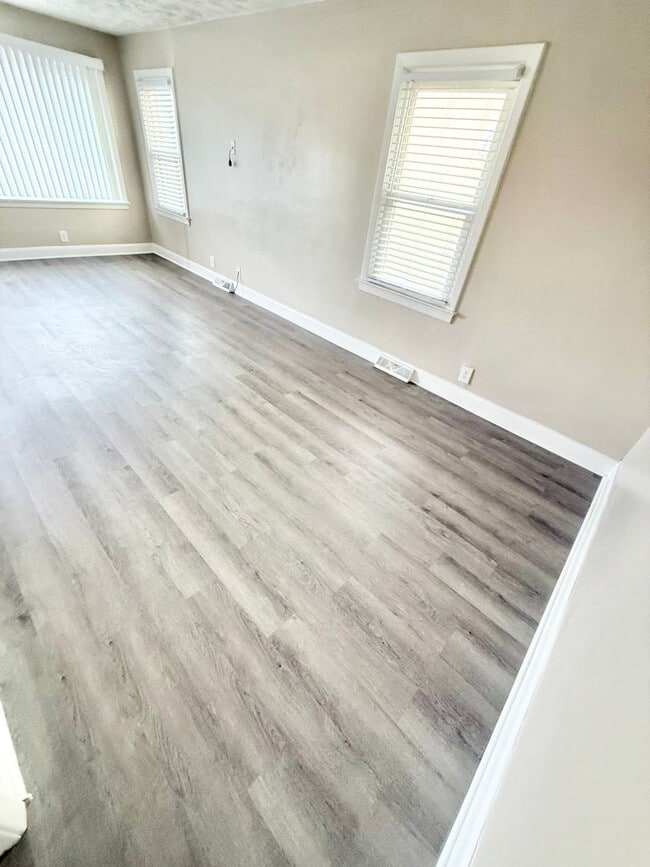 Building Photo - ***Renovated 3 Bedroom Ranch*Near Casino & Naval Hospital & Shipyard