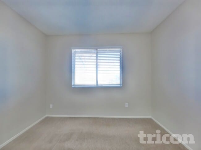 Building Photo - 5294 Acacia Way