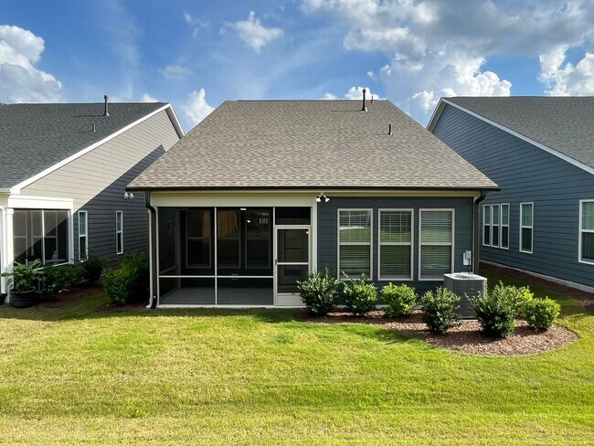 Building Photo - 1002 Greatland Rd