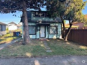 Building Photo - Adorable 2-bedroom 1 bath home
