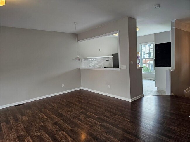 Building Photo - 1021 Thornborough Dr