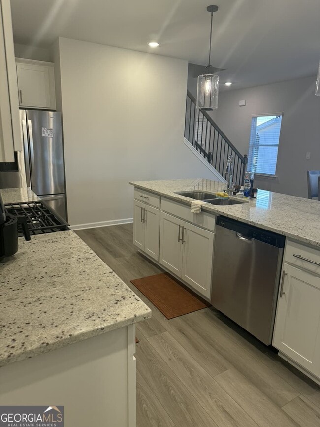 Building Photo - 2028 Avalon Rdg