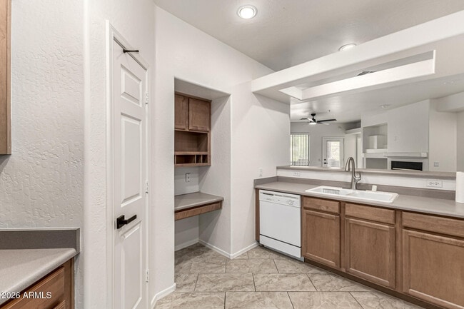 Building Photo - 11500 E Cochise Dr