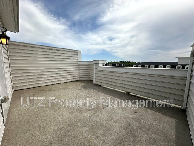 Building Photo - 967 Holden Rd