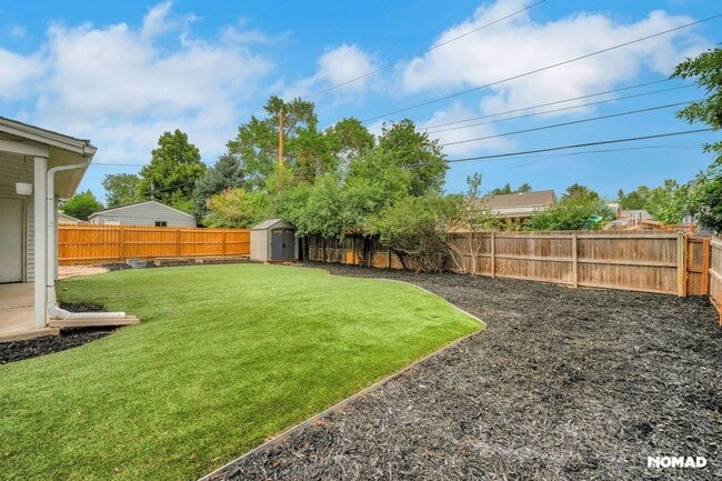 Building Photo - Spacious 3BR House in Denver