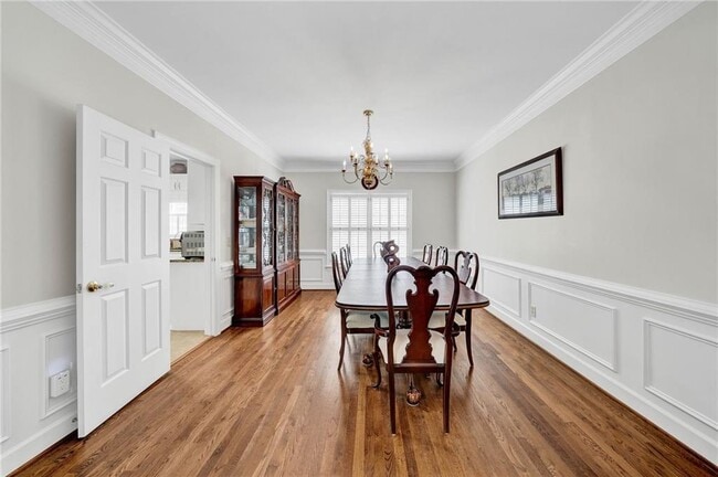 Building Photo - 2448 Kings Arms Dr