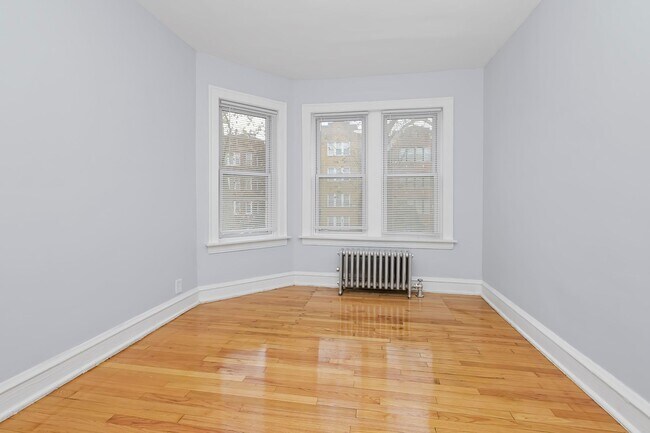 Interior Photo - 8003 S Evans Ave