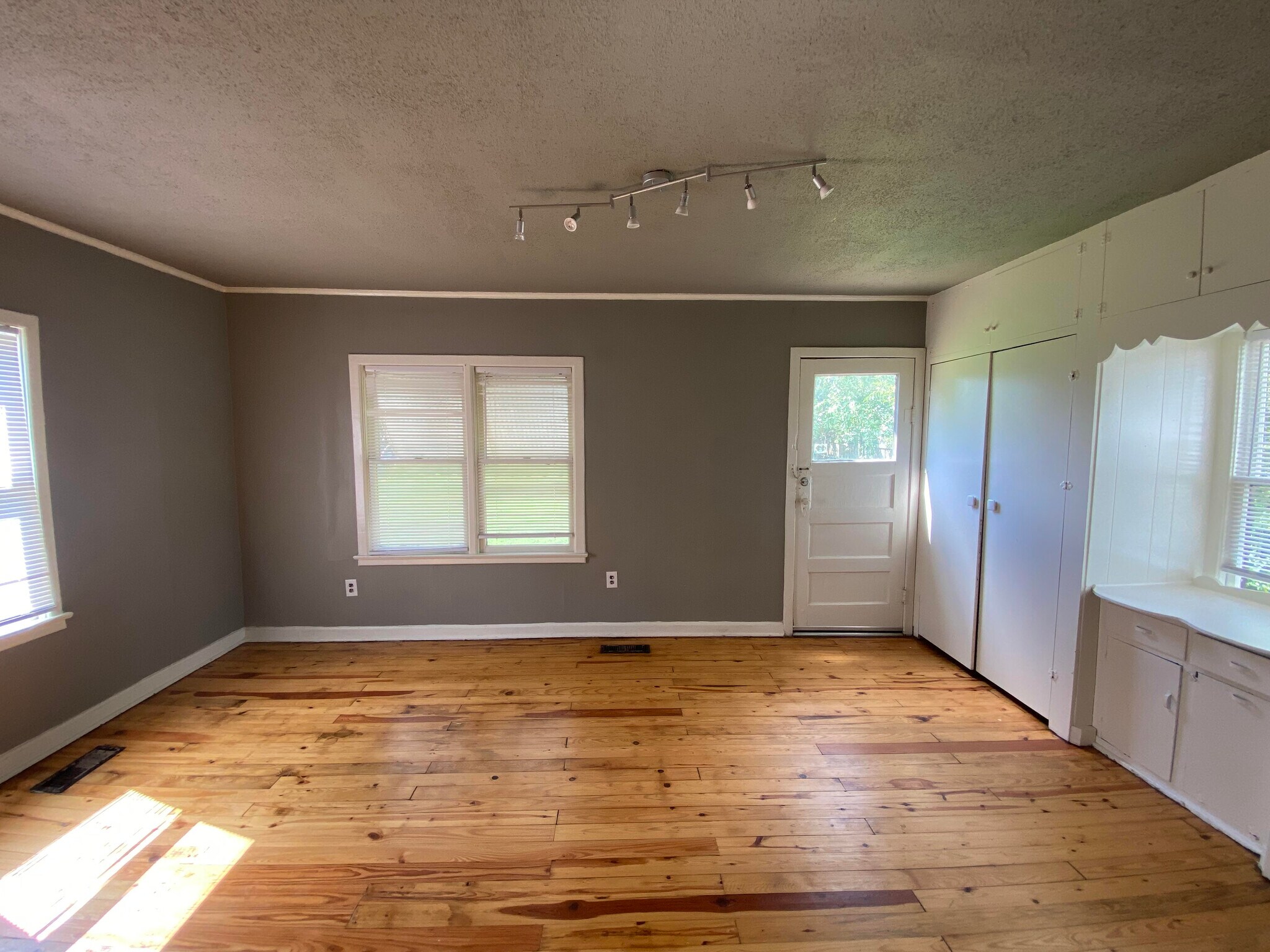 Building Photo - 2506 W Easton Ct