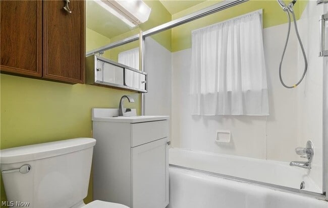 Building Photo - 629 Donald Ave