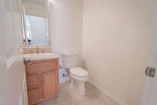 Building Photo - West Creek 3 Bedroom Townhome for Rent in ...
