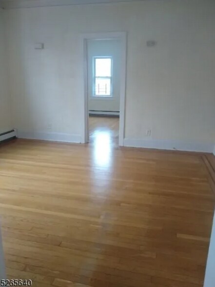 Building Photo - 326 Field Pl