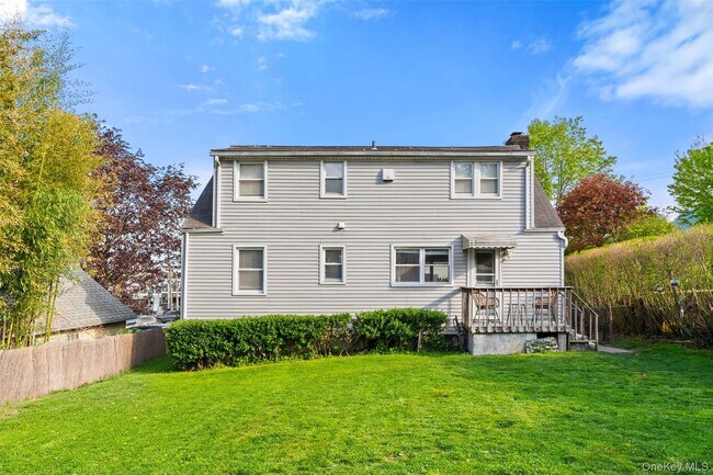 Building Photo - 17 Terrace Ave