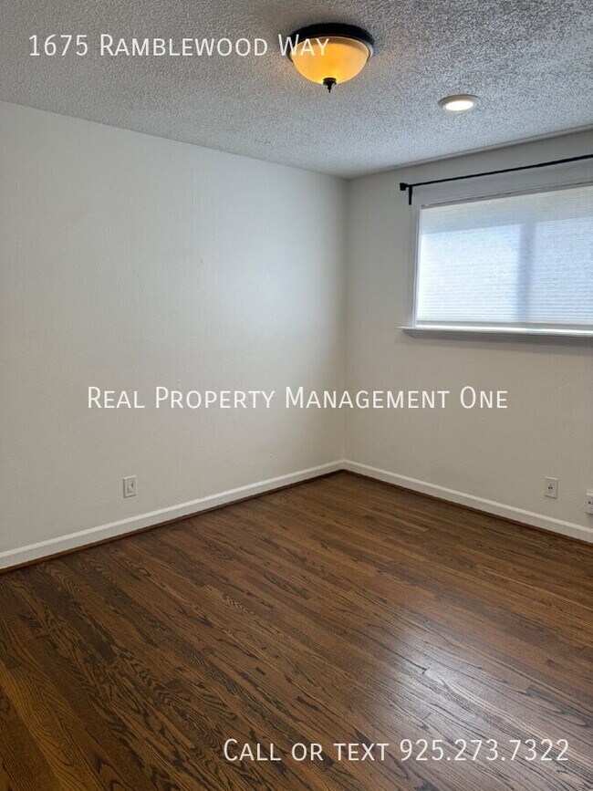 Building Photo - 1675 Ramblewood Way