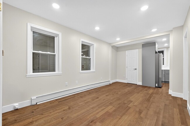 Building Photo - 93 W 11th St