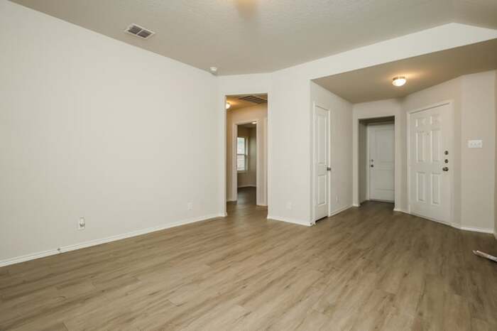 Building Photo - 5122 Jade Crossing