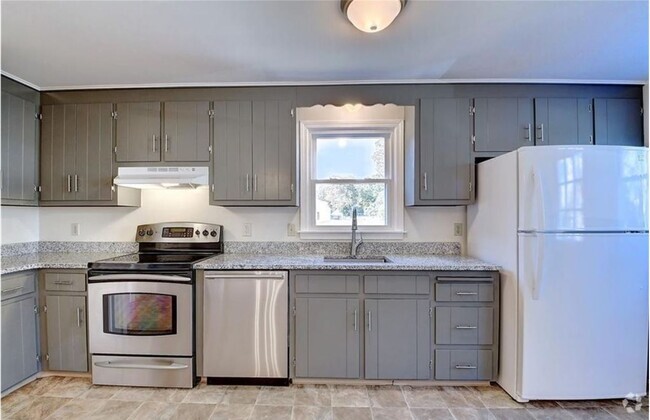 Kitchen / Dining Room - 21 Westerly St