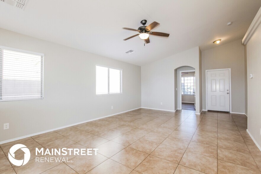 Building Photo - 4648 N 113th Dr