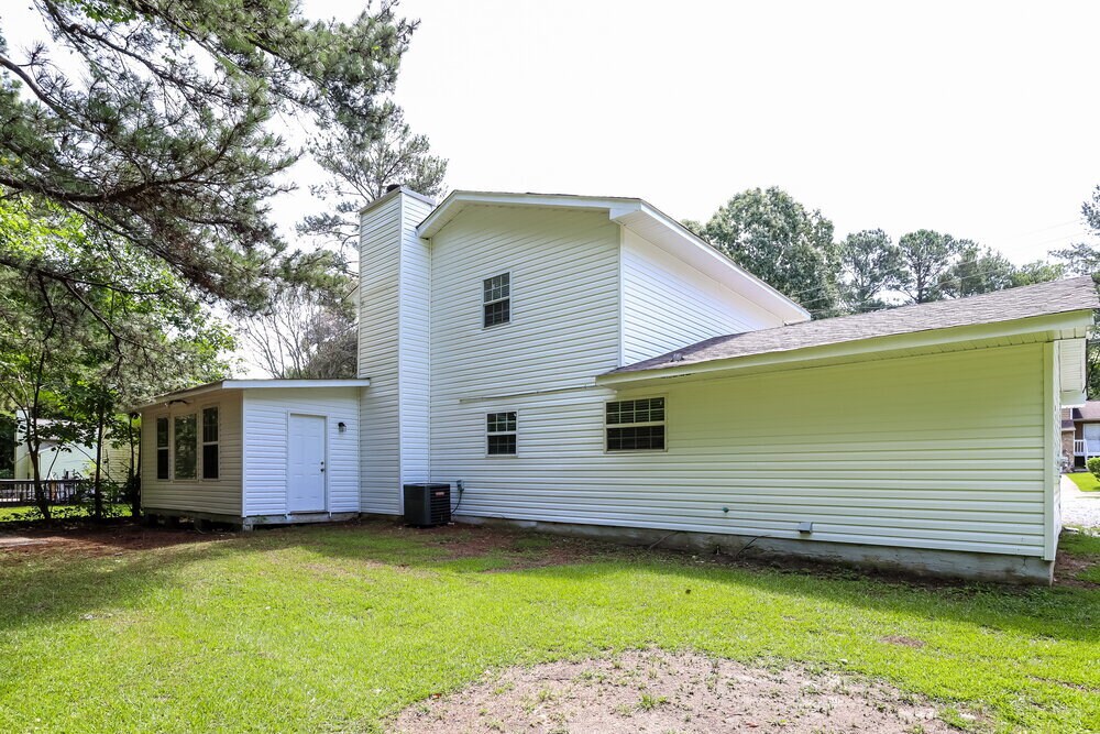 Building Photo - 2995 Creel Rd