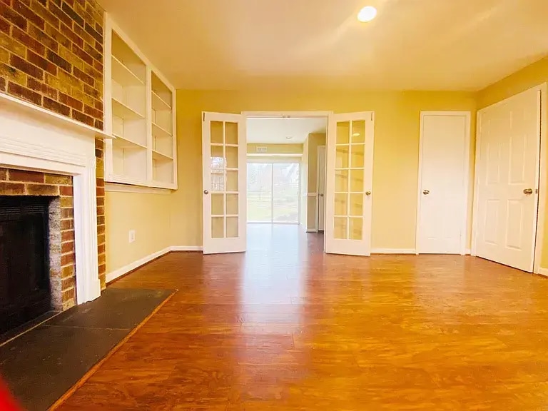 Building Photo - 11266 Valley Bend Dr