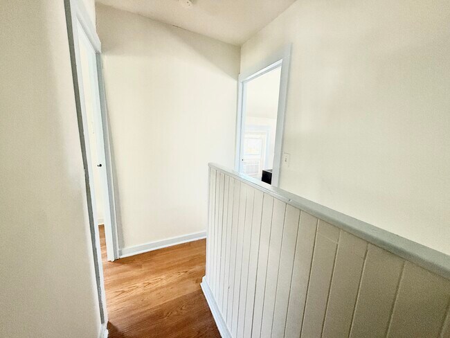 Building Photo - 102 Chalker Beach Rd