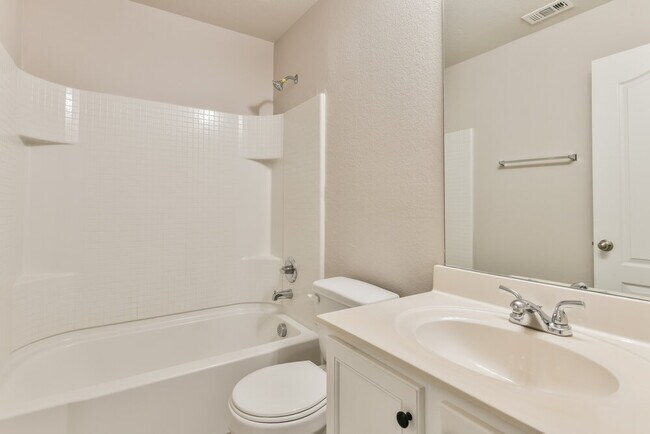Building Photo - 7908 Spritsail Ln