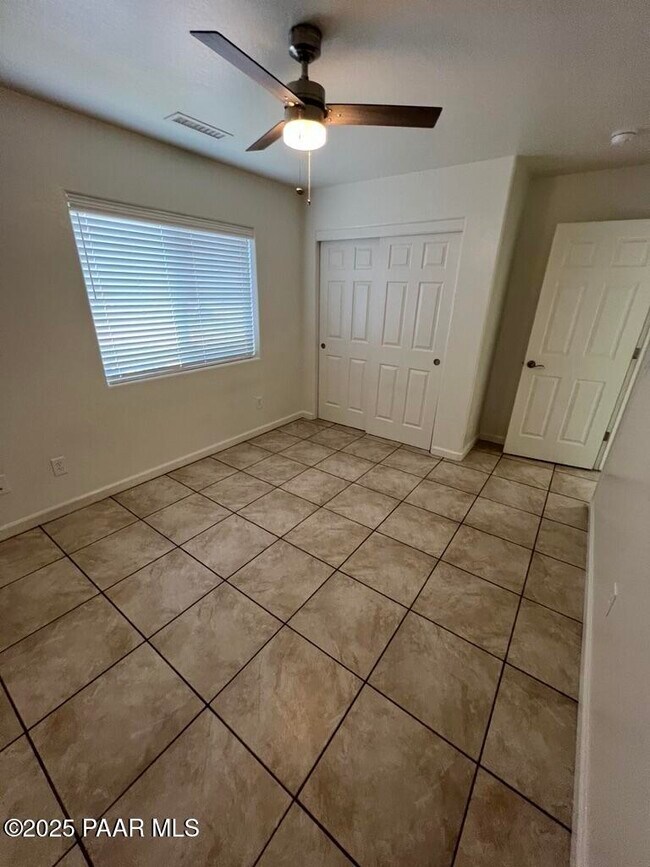 Building Photo - 9545 E Magma Dr