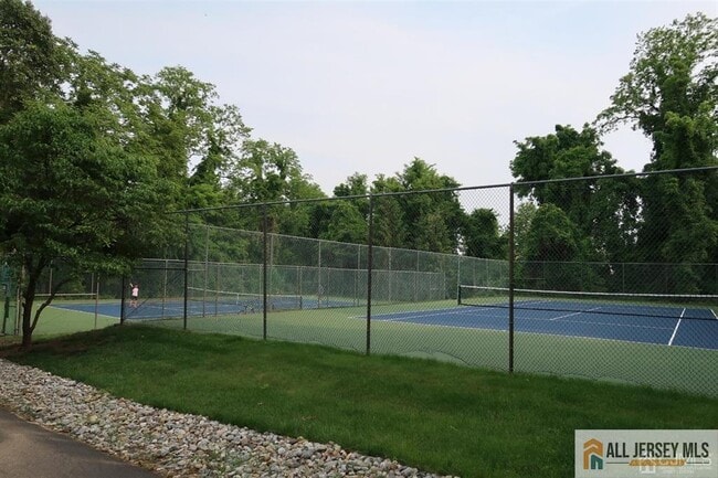 Building Photo - 1402 Cypress Ln