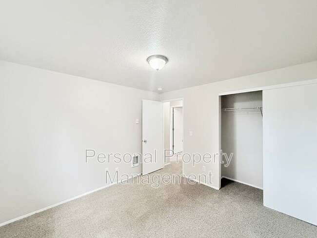 Building Photo - 17022 NE 21st St