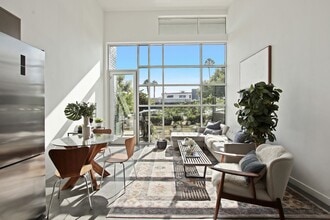 Building Photo - 3008 Santa Monica Blvd