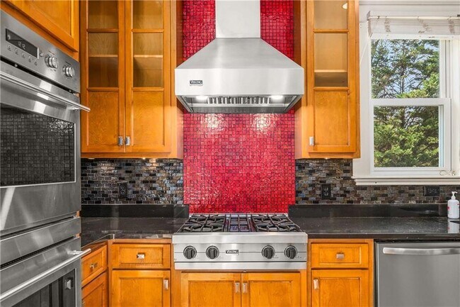 Building Photo - 787 Flat Shoals Ave SE