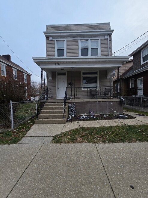 Building Photo - 329 Byrd St