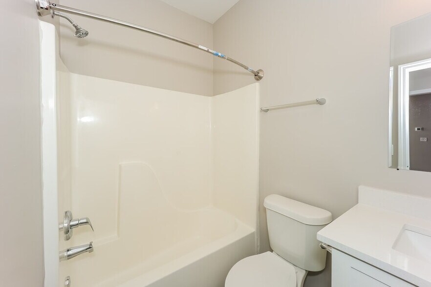 Building Photo - 116 Freeman Forest Dr