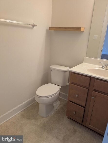 Building Photo - 3922 Rock Spring Dr