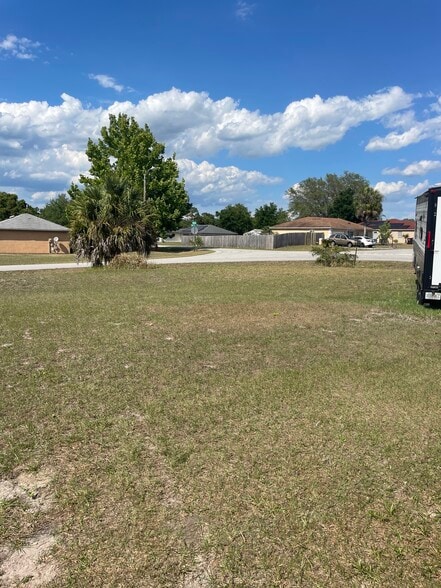 Building Photo - 308 Oak Track Ln