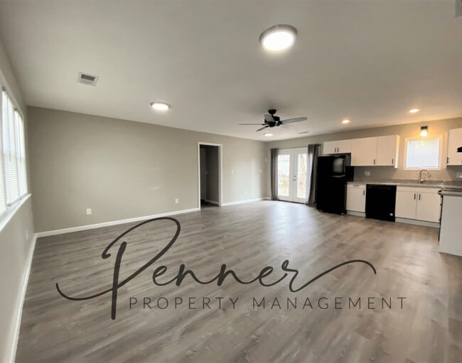 Building Photo - 11305 Lewis Ave