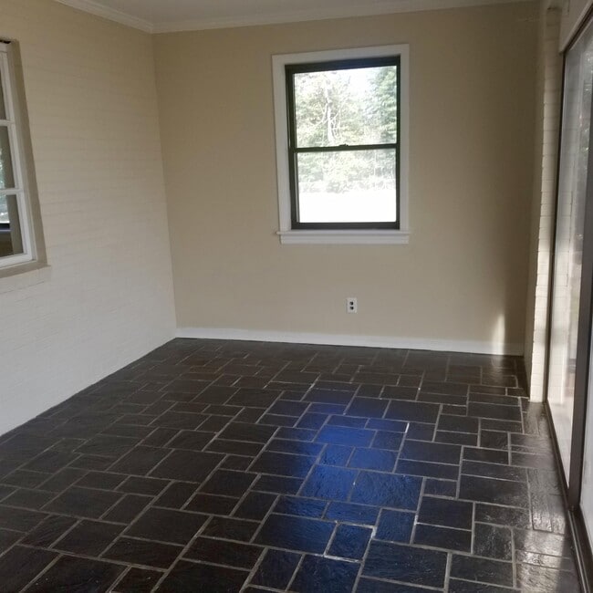 Building Photo - 6139 Powhite Farm Dr