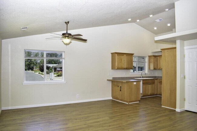 Primary Photo - 1648 Nunnwood Ln