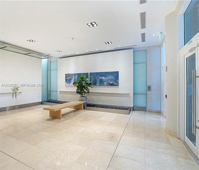 Building Photo - 2101 Brickell Ave