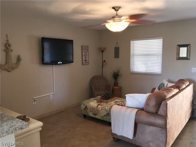 Building Photo - 3903 Del Prado Blvd S