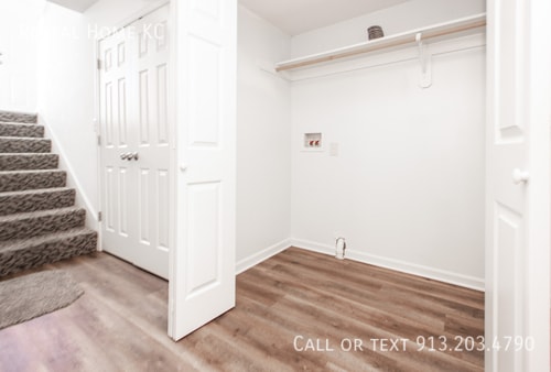 Building Photo - 5909 Brittany-